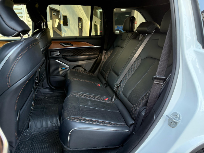 Jeep Grand Cherokee Summit, HEMI 2022