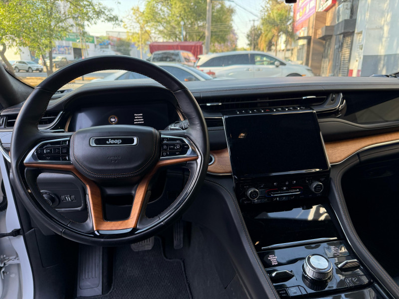 Jeep Grand Cherokee Summit, HEMI 2022