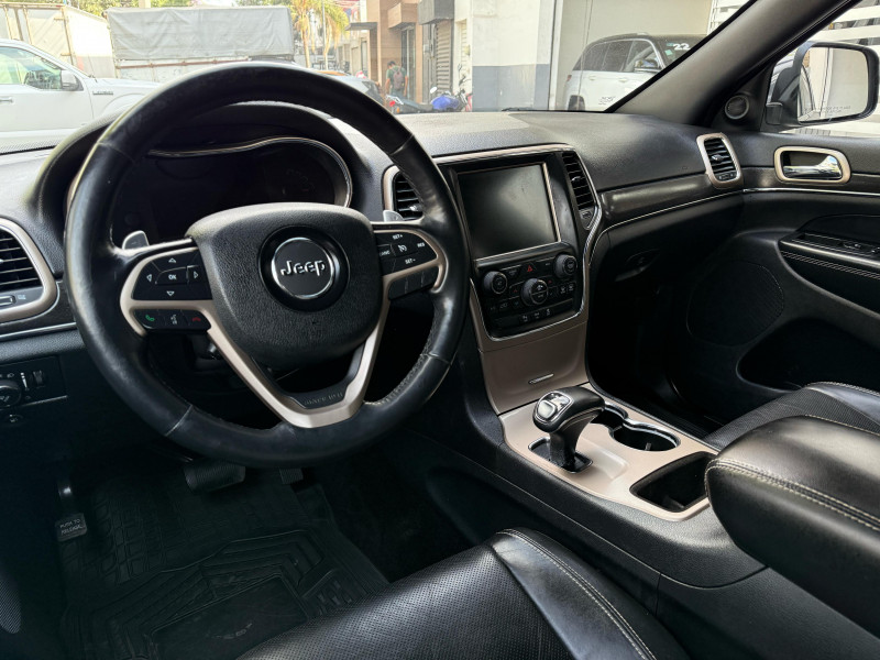 Jeep Grand Cherokee LIMITED V6 2015