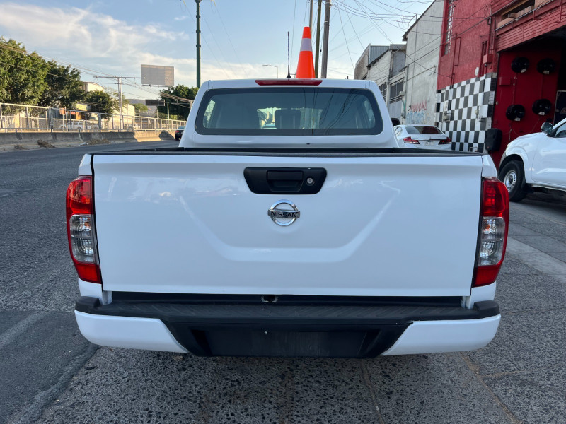 Nissan Np300 SE 2020