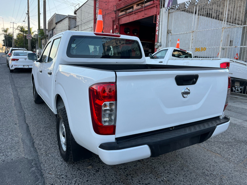 Nissan Np300 SE 2020