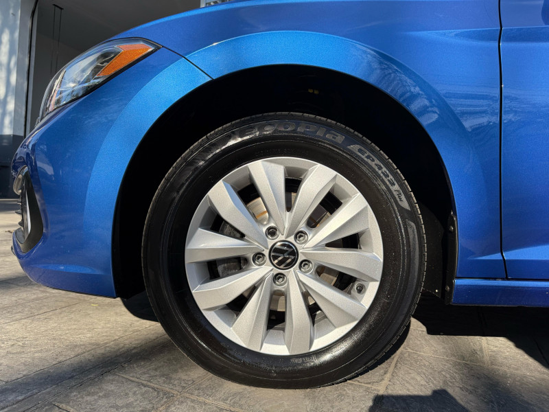 Volkswagen Jetta COMFORTLINE 2024