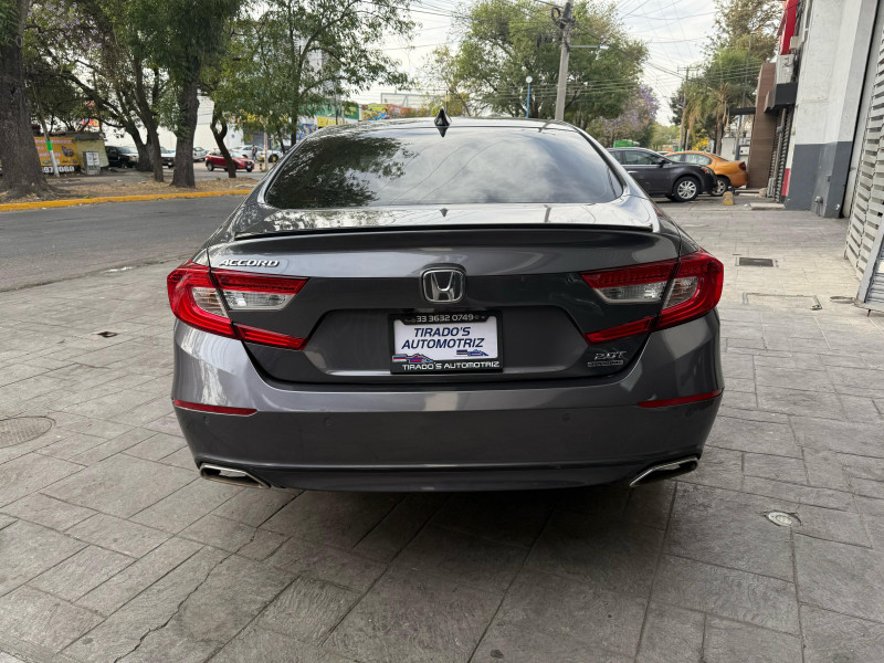 Honda Accord Touring 2022