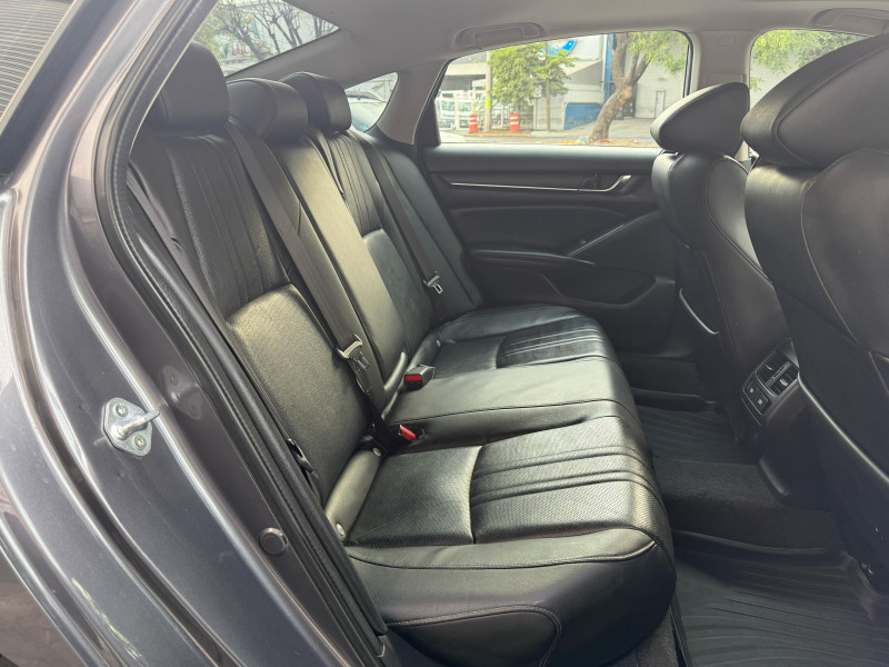 Honda Accord Touring 2022