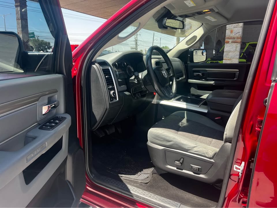 Dodge Ram 1500 Crew Cab Bighorn 2015