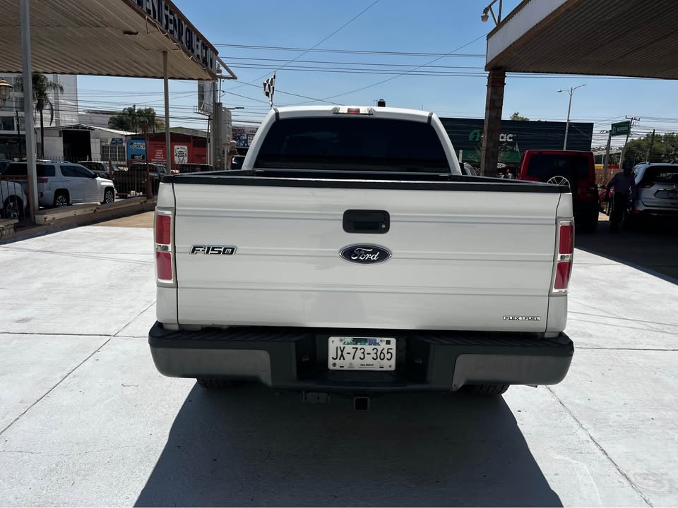 Ford F150 XL Cabina Regular,4x4 a/ac., CD 2013