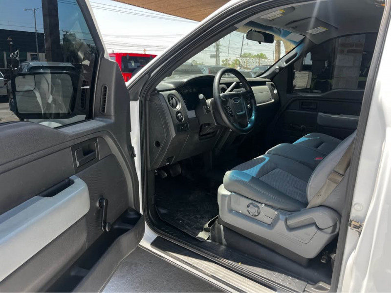 Ford F150 XL Cabina Regular,4x4 a/ac., CD 2013