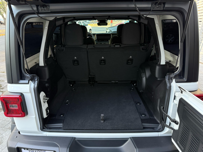 Jeep Wrangler Rubicon 2024