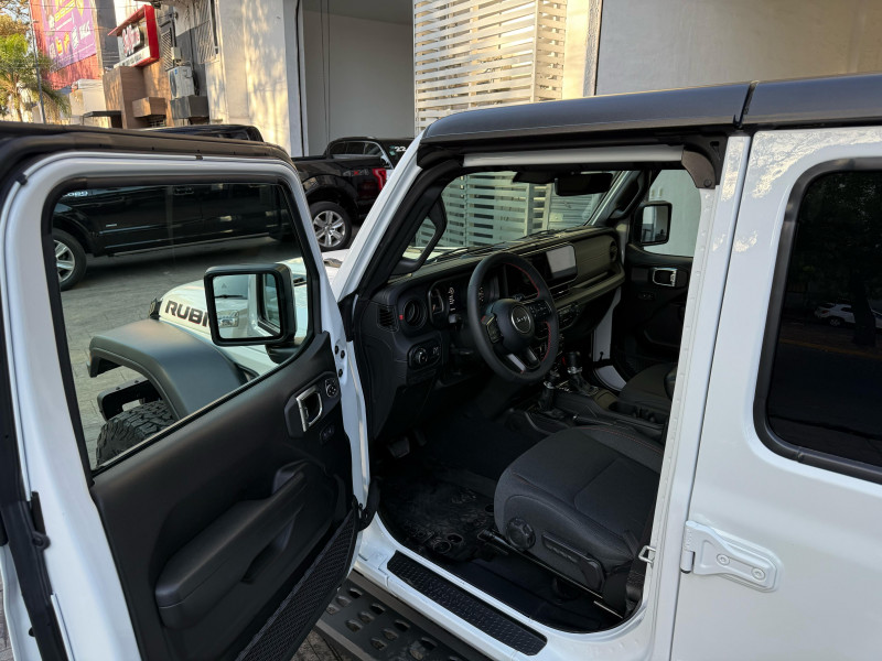 Jeep Wrangler Rubicon 2024