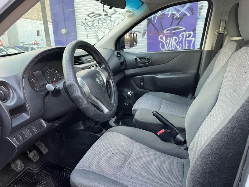 Nissan Np300 aire 2019