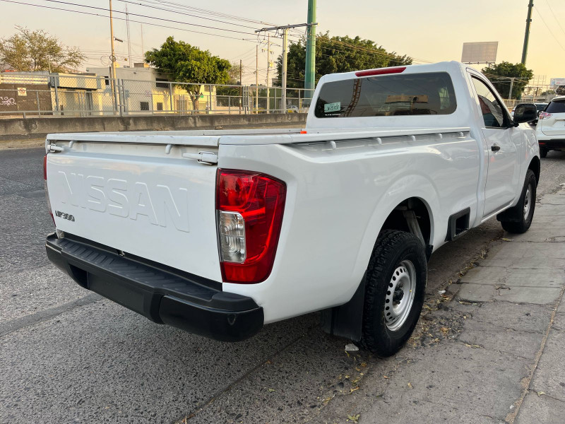 Nissan Np300 aire 2019
