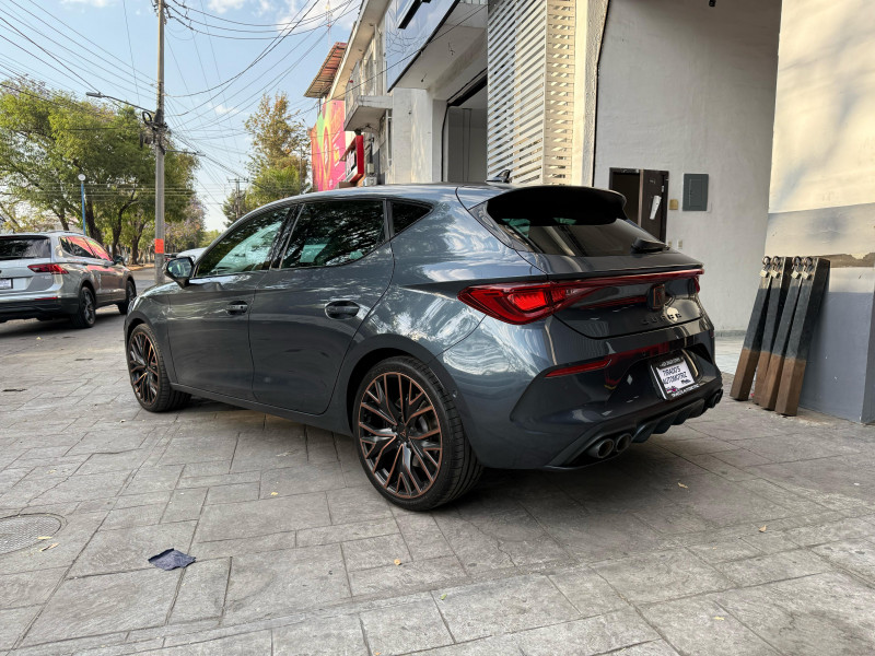 Cupra León 300HP 2023