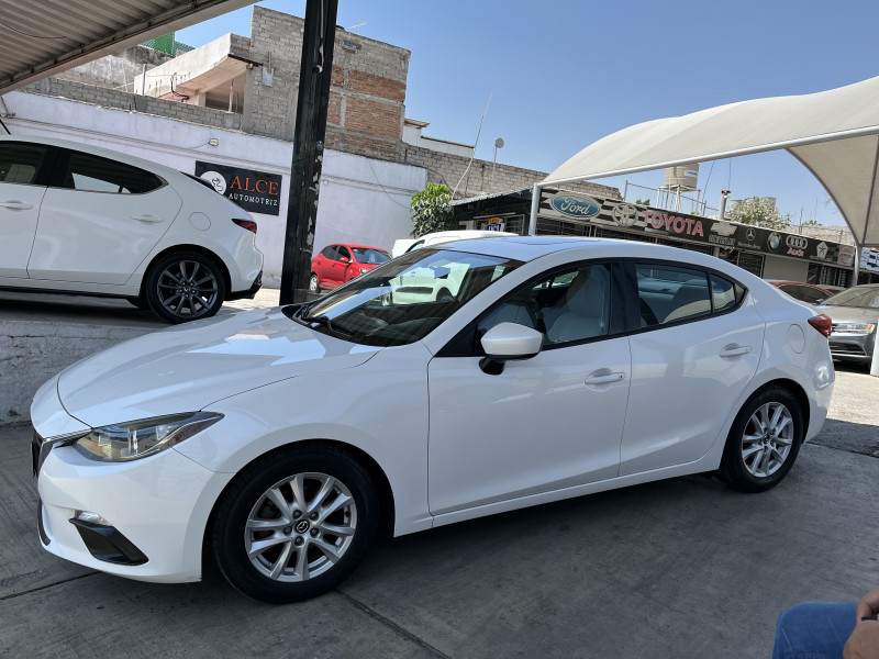 Mazda Mazda 3 i Touring 2014