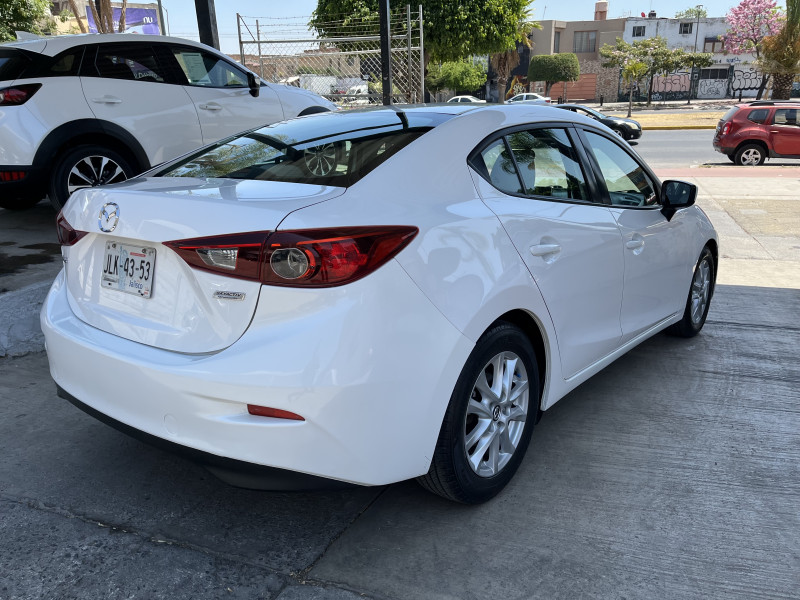 Mazda Mazda 3 i Touring 2014