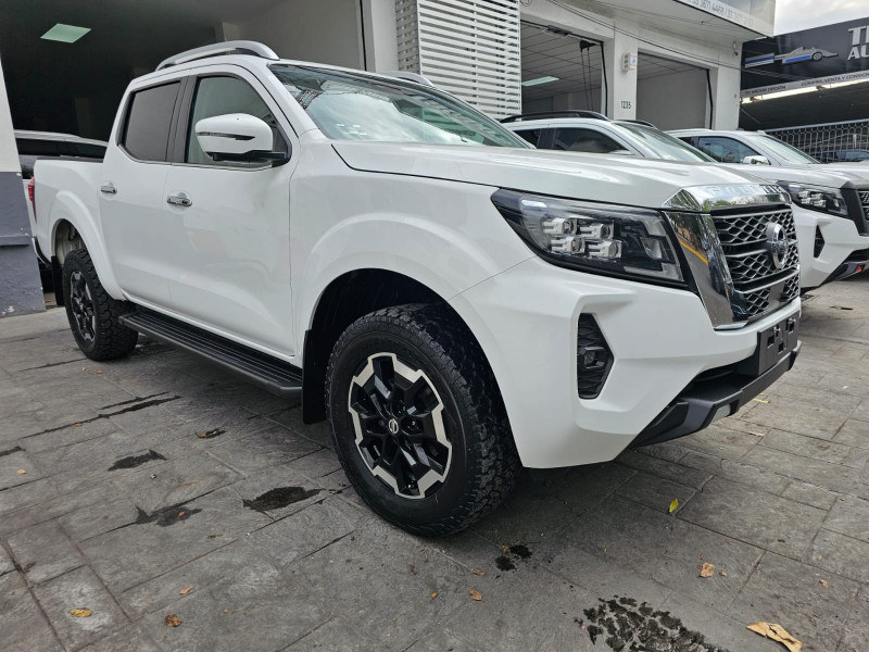 Nissan Frontier LE PLATINIUM DIESEL 4X4 2021