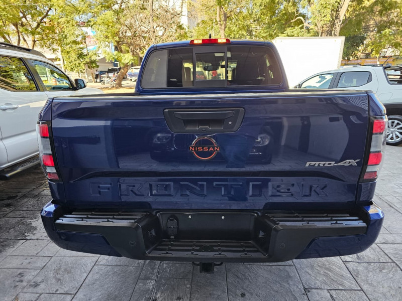Nissan Frontier PRO 4X4 V6 2022