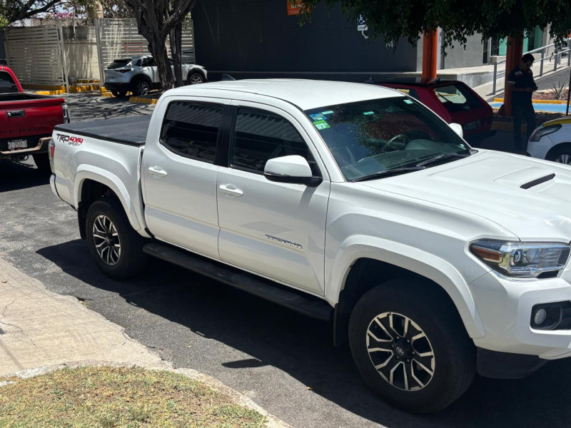 Toyota Tacoma SPORT 4X4 2020