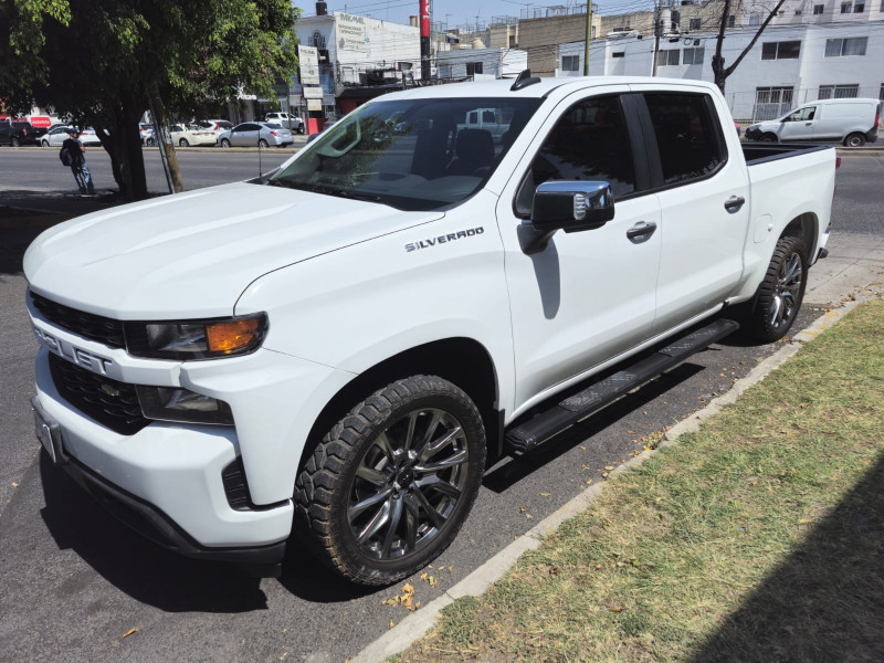 Chevrolet Silverado V6 SILVERADO CREW CAB 4X4 2021