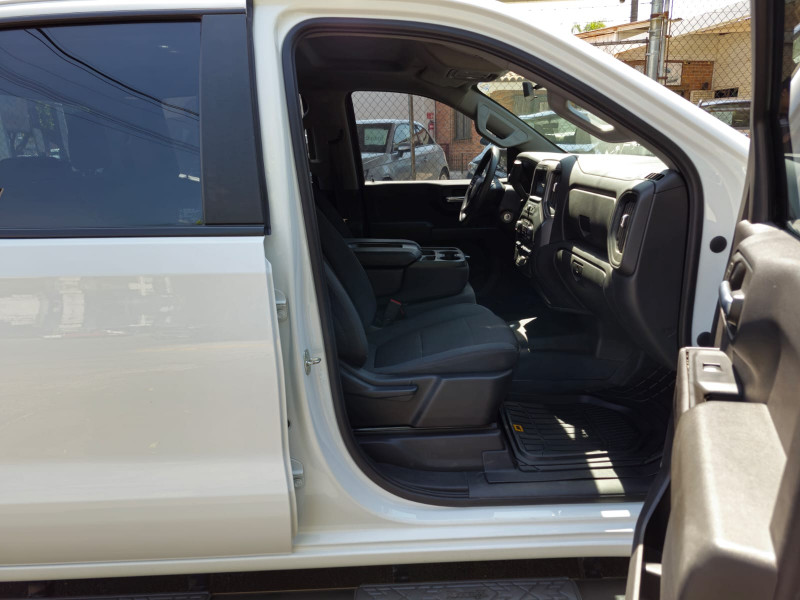 Chevrolet Silverado V6 SILVERADO CREW CAB 4X4 2021