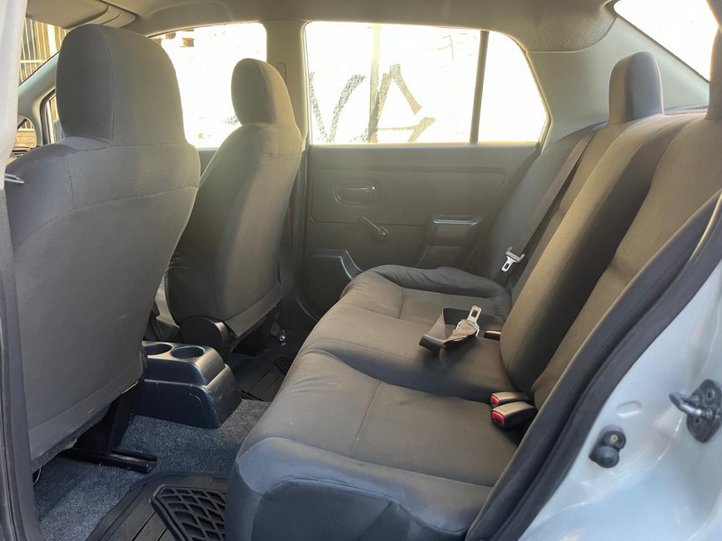 Nissan Tiida Drive 2013