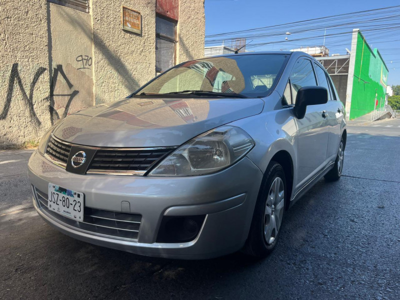 Nissan Tiida Drive 2013
