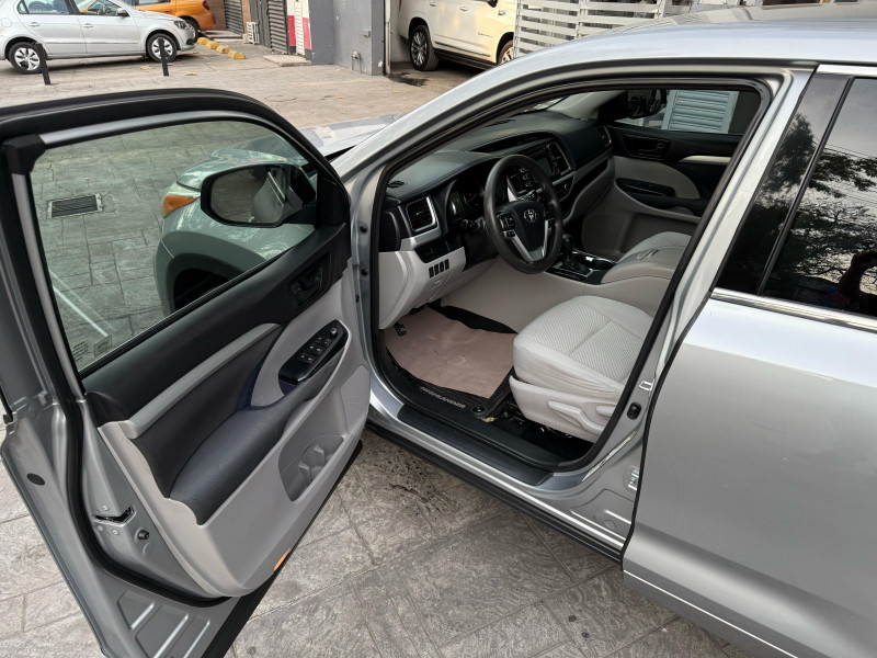 Toyota Highlander LE 2015