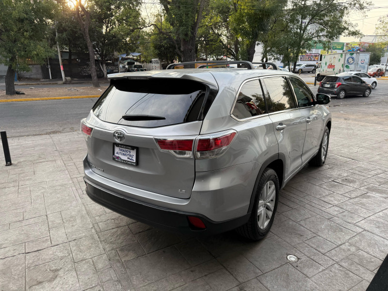 Toyota Highlander LE 2015