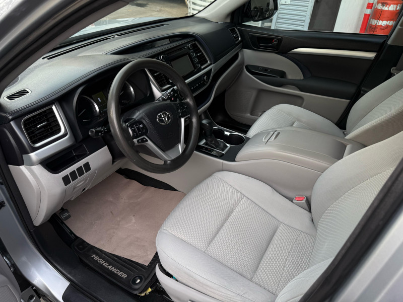 Toyota Highlander LE 2015