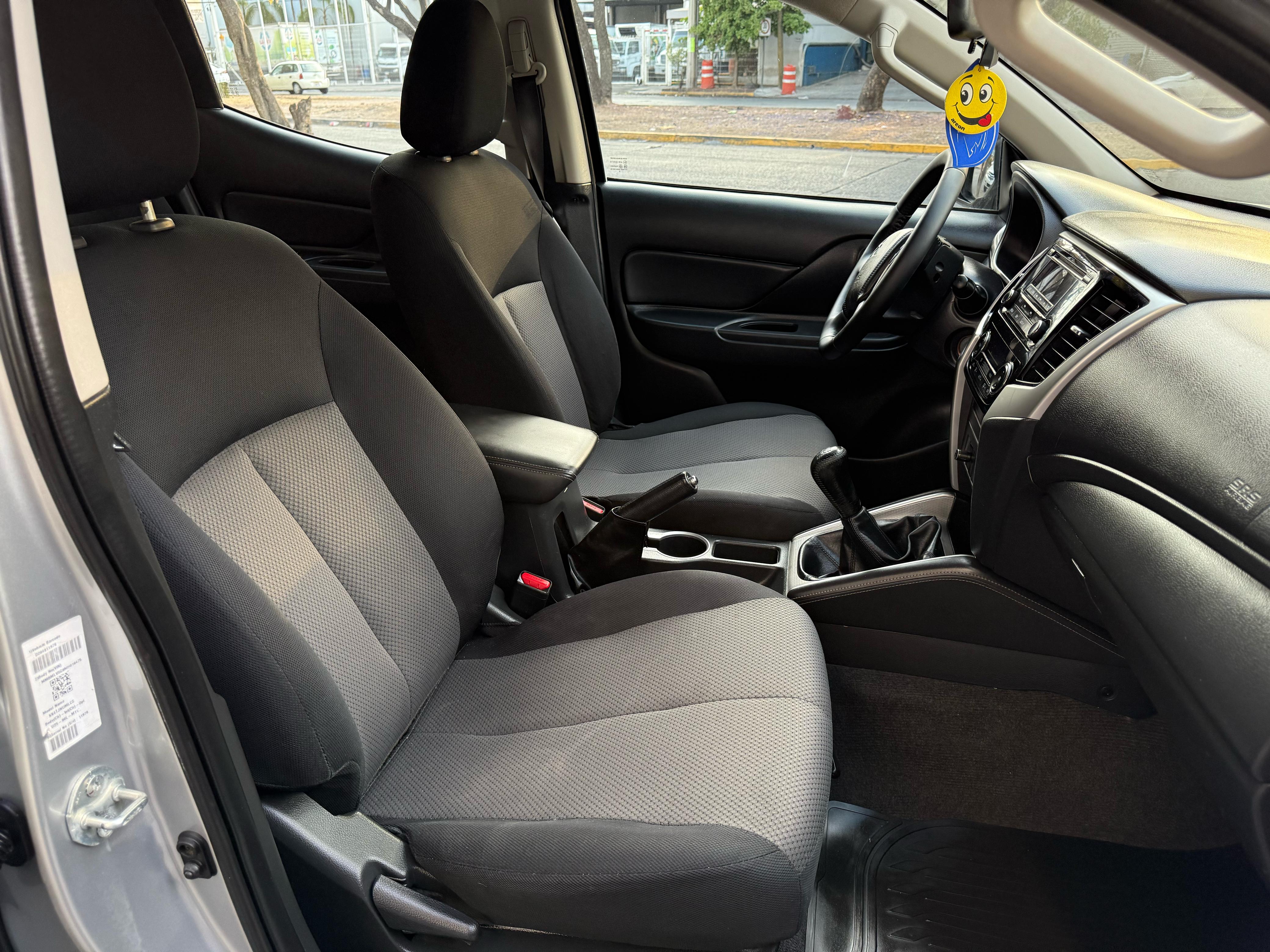 Mitsubishi L200 4 puertas 2021