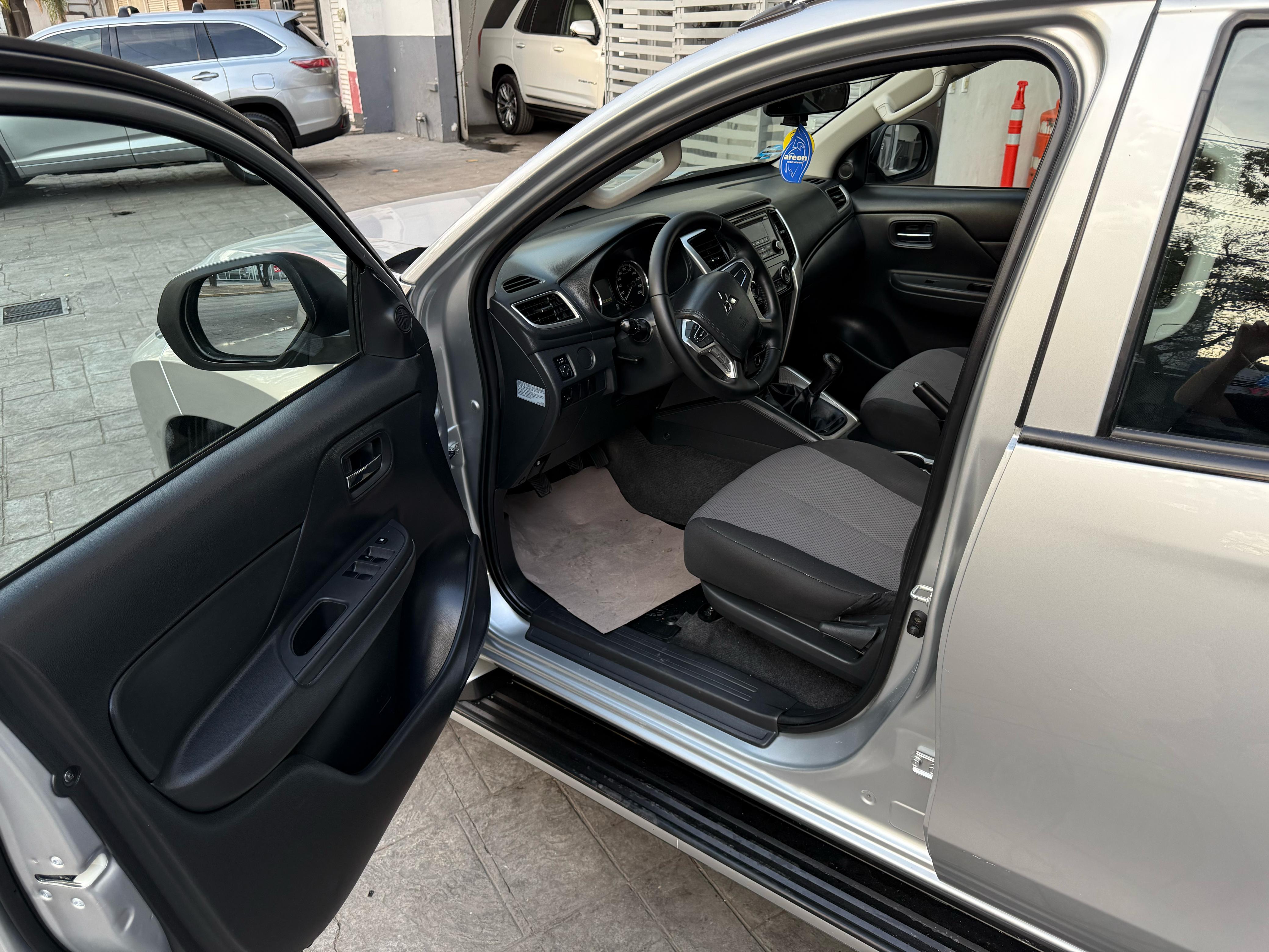 Mitsubishi L200 4 puertas 2021