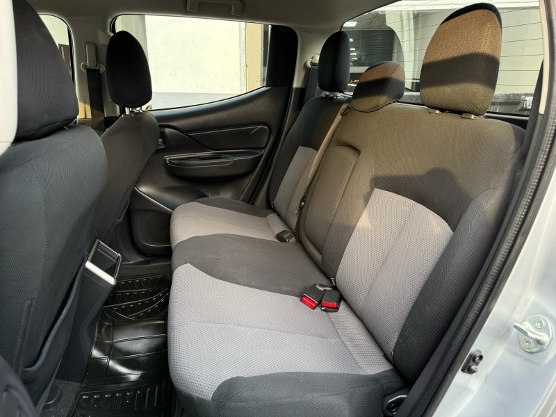 Mitsubishi L200 4 puertas 2021