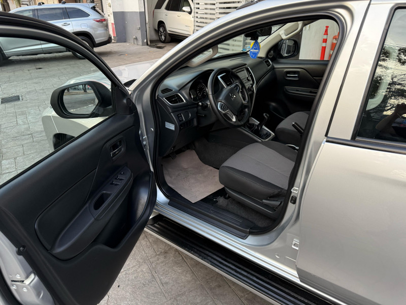 Mitsubishi L200 4 puertas 2021