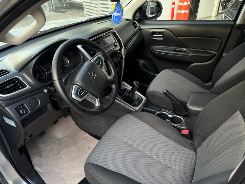 Mitsubishi L200 4 puertas 2021
