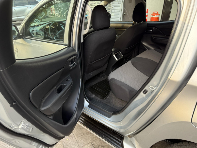 Mitsubishi L200 4 puertas 2021