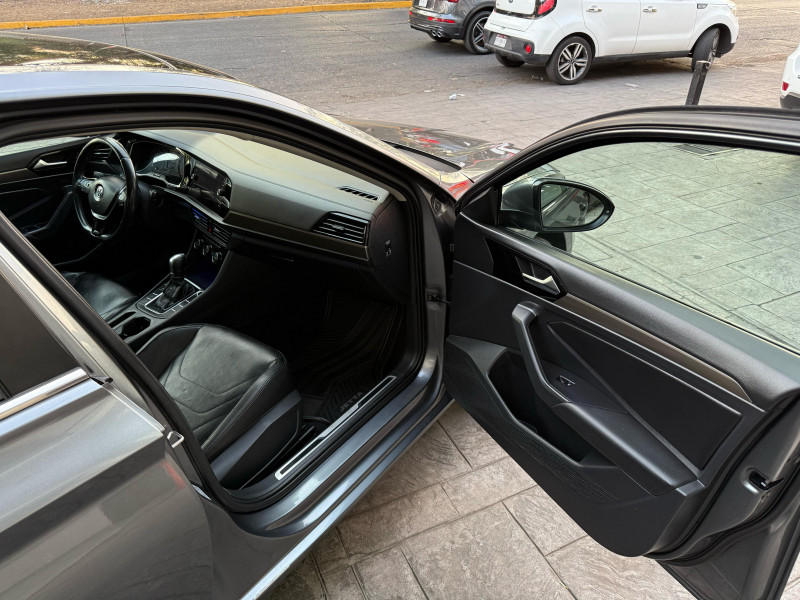 Volkswagen Jetta Higline 2019