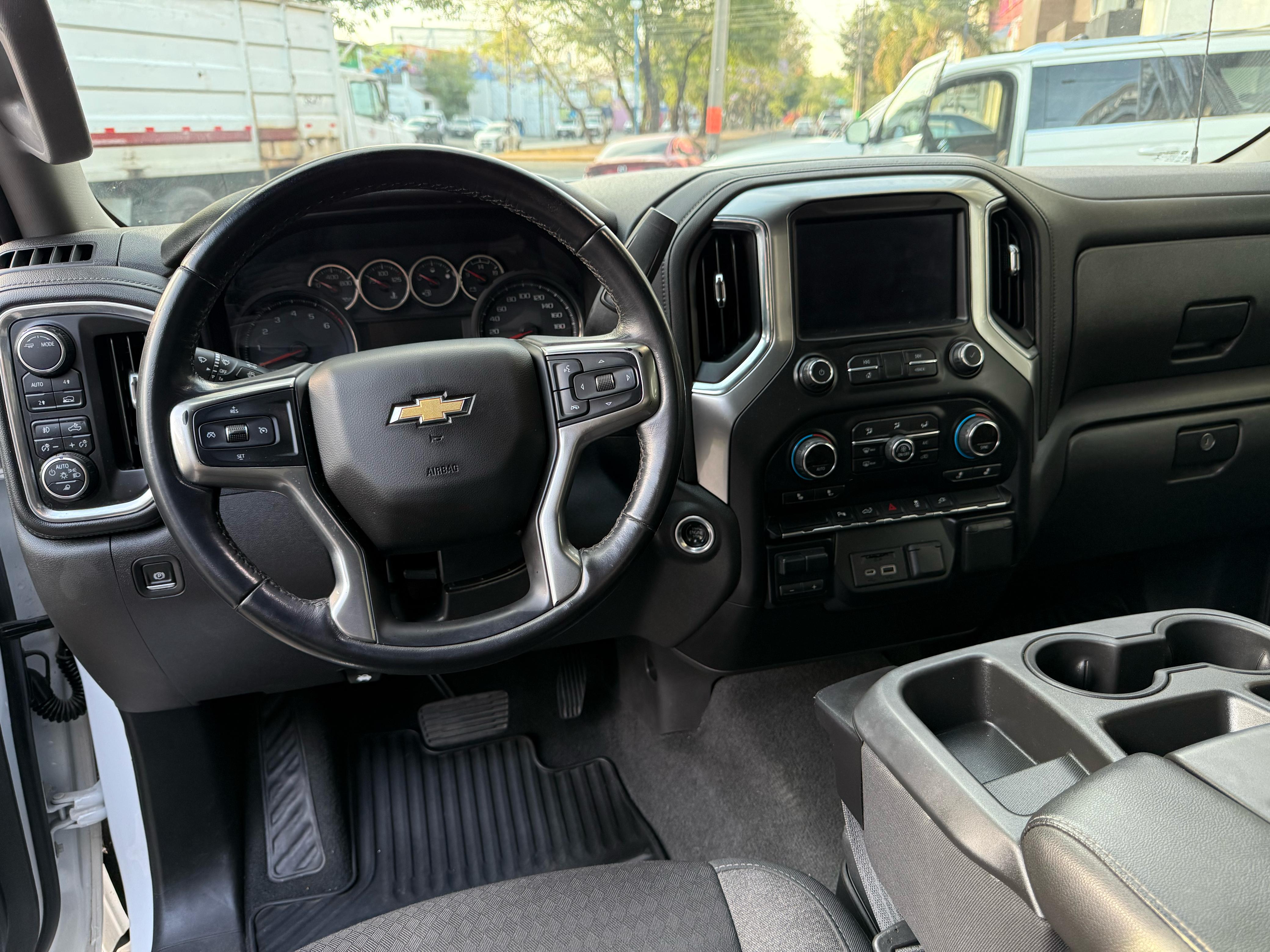 Chevrolet Cheyenne CAB SENC. 4X4 RIN 24" 2020