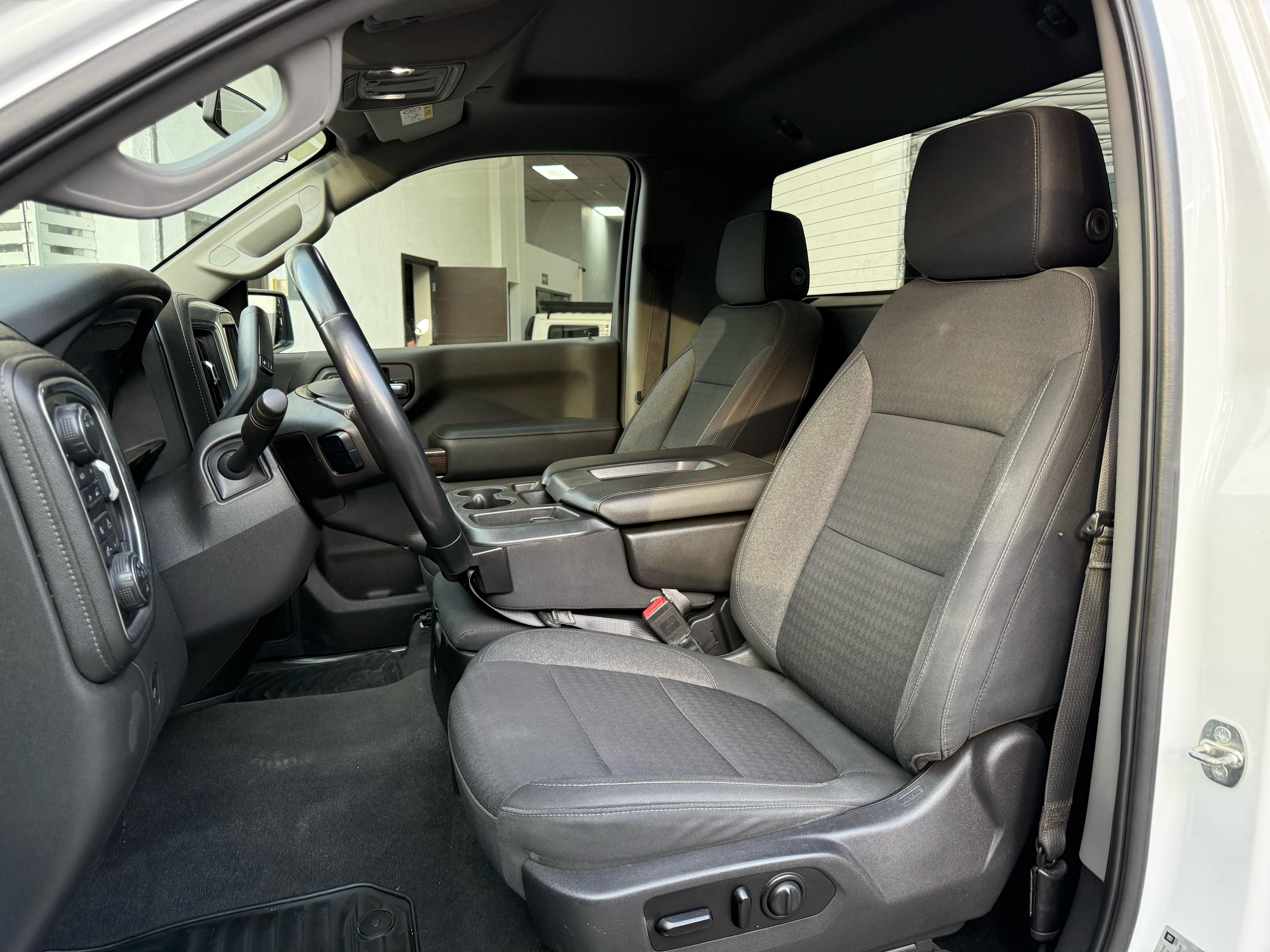 Chevrolet Cheyenne CAB SENC. 4X4 RIN 24" 2020