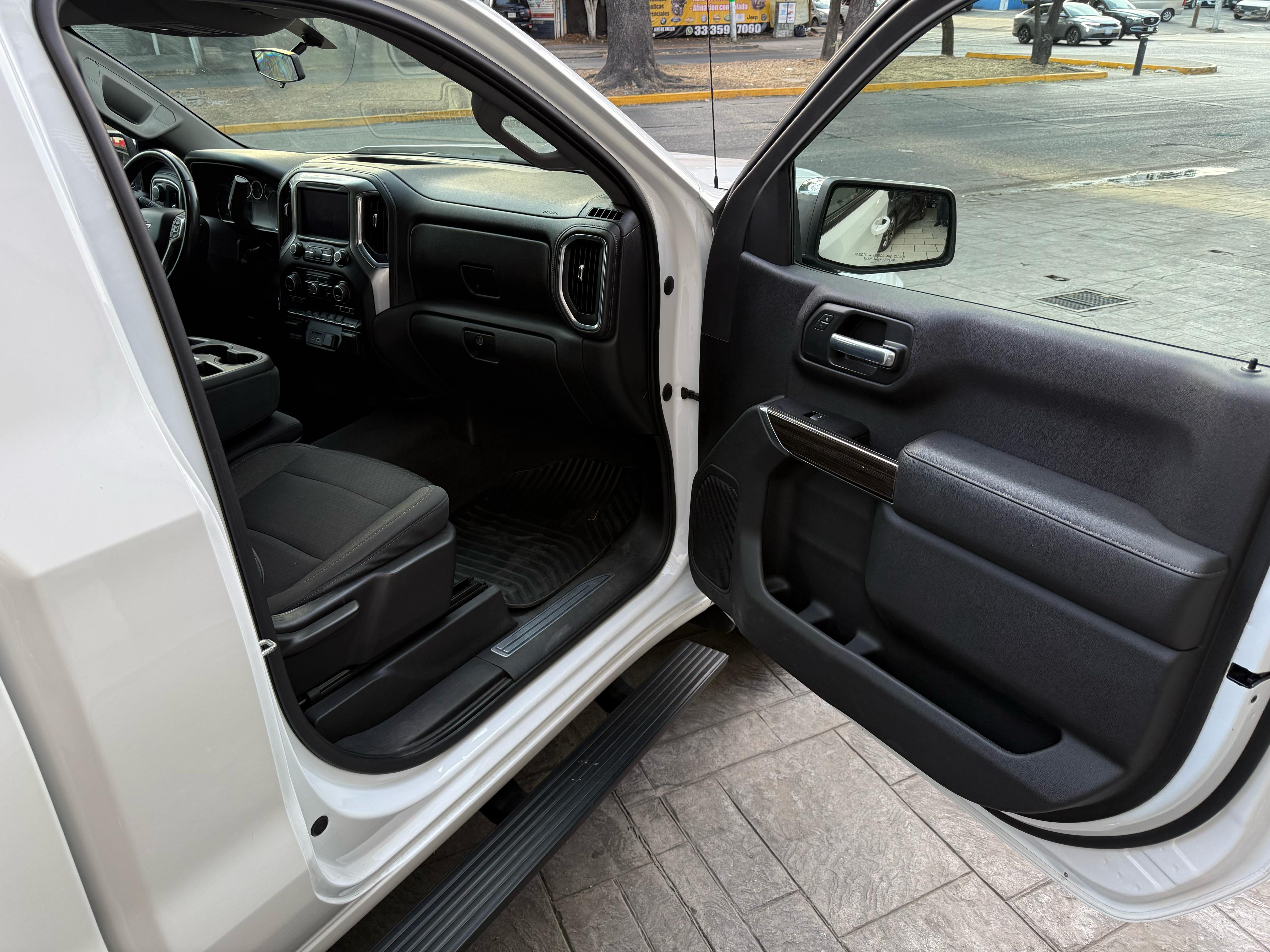 Chevrolet Cheyenne CAB SENC. 4X4 RIN 24" 2020