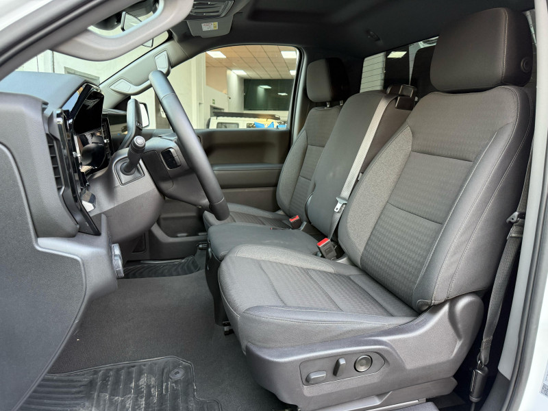 Chevrolet Cheyenne LT CAB SENCILLA EQUIPO 2024