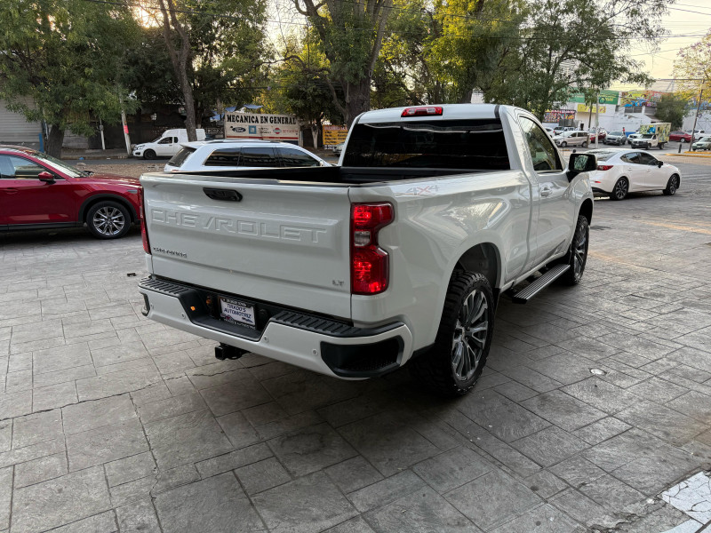 Chevrolet Cheyenne LT CAB SENCILLA EQUIPO 2024