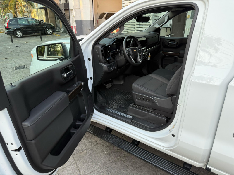 Chevrolet Cheyenne LT CAB SENCILLA EQUIPO 2024