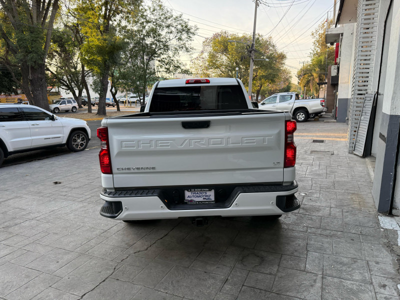 Chevrolet Cheyenne LT CAB SENCILLA EQUIPO 2024