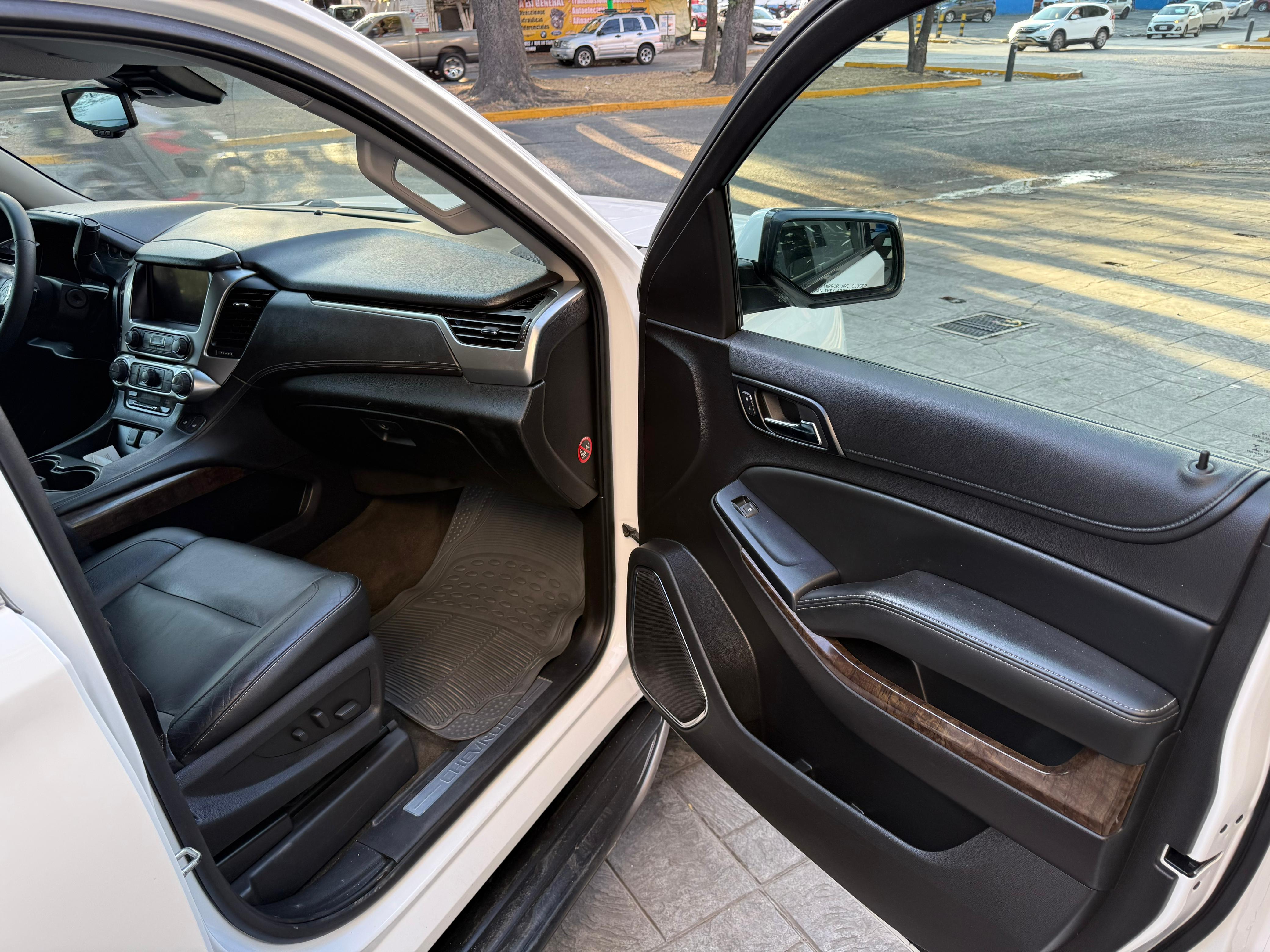 Chevrolet Suburban LT 2015