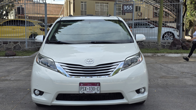 Toyota Sienna Limited 2017