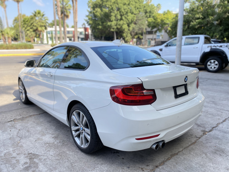 BMW Serie 2 220i Sport Line Coupé 2017