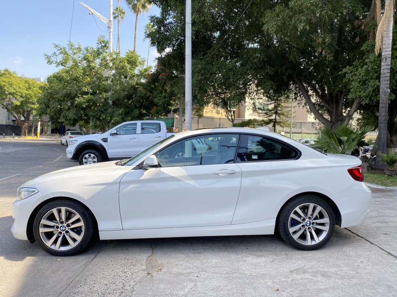 BMW Serie 2 220i Sport Line Coupé 2017