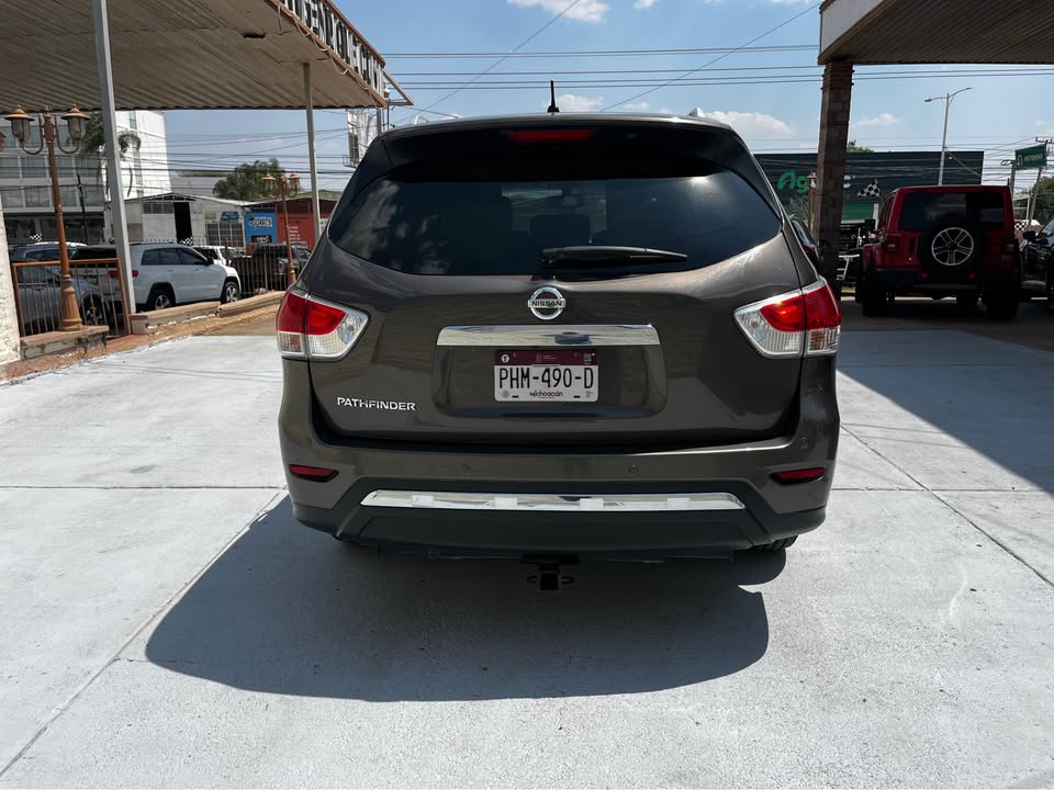 Nissan Pathfinder Advance 2016