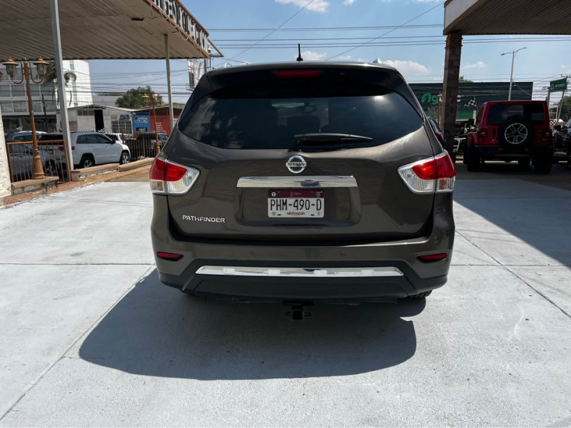 Nissan Pathfinder Advance 2016