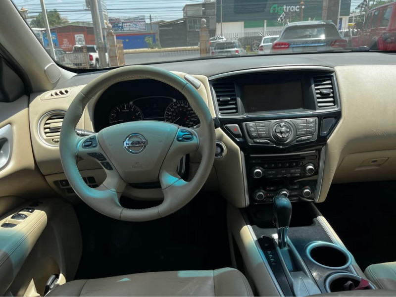 Nissan Pathfinder Advance 2016