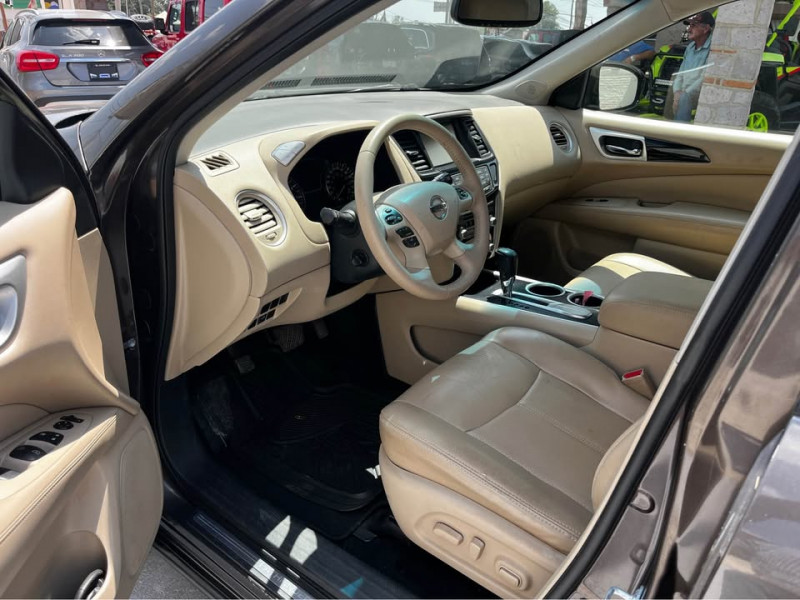 Nissan Pathfinder Advance 2016